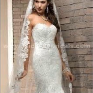 NWT Beautiful Maggie Sottero Wedding Gown Dress Charisse with Veil Size 4 Ivory